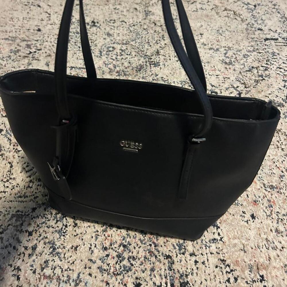 Black guess tote bag with
